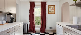 Northern Sky Cottages | 3 Houses | 8BR | 4BA | 2 Hot Tubs | Game Shed & Private Yard