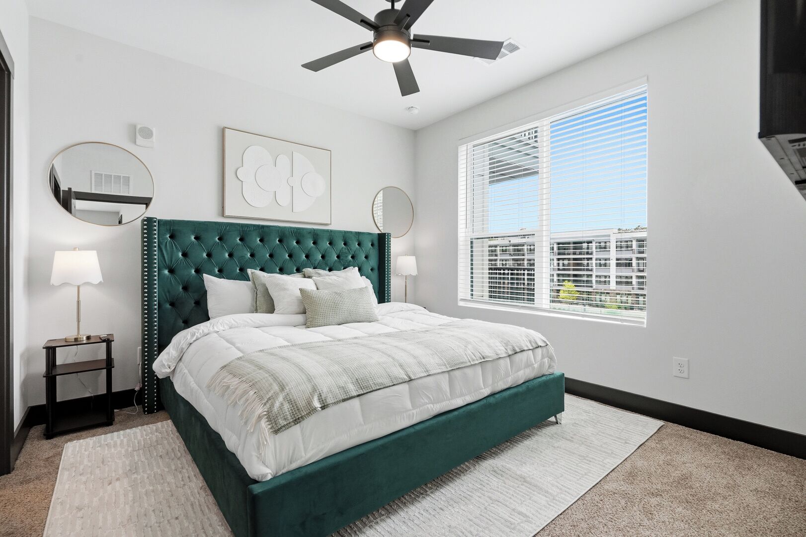 2 bedrooms, iron/ironing board, WiFi