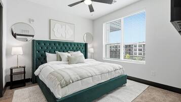 2 bedrooms, iron/ironing board, WiFi