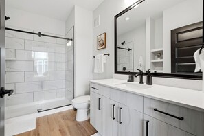 Bathroom - Modern Emerald Oasis
Stylish Decatur Getaway (Decatur)