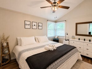 3 habitaciones, cuna de viaje, wifi gratis y ropa de cama