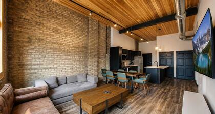 Downtown Fargo Brick Loft · 1BR/1BA · Steps to Dining, Near NDSU