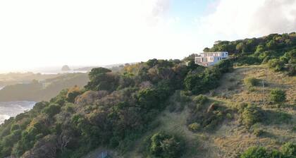 Grenadine Sky - Luxury 4BD Villa with Pool overlooking Caribbean Sea