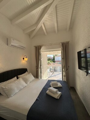 Superior Room, City View | In-room safe, laptop workspace, blackout drapes, soundproofing - Noesta Alaçatı (Çeşme)