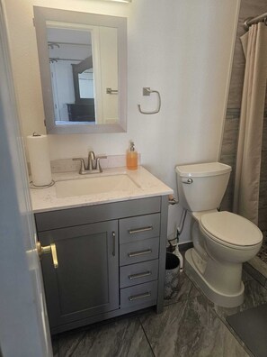 Bathroom - 2-bedroom townhome in fabulous Inglewood with AC and comfort (Inglewood)