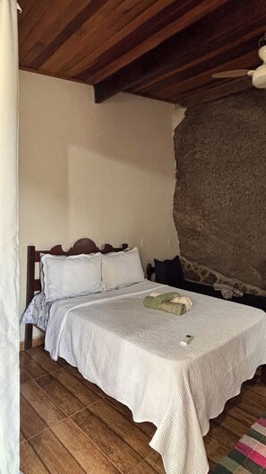 WiFi (free), bed sheets - Vrbo Property (Paraty)