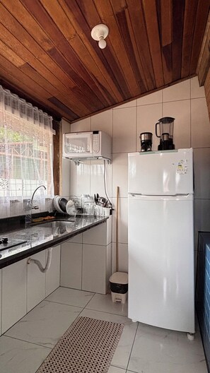 Private kitchen - Vrbo Property (Paraty)