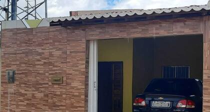 Casa de praia com 2 quartos toda mobiliada para finais de semana.