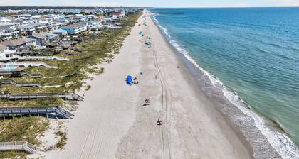 Spacious 7-bedroom Beach House in fantastic Ocean Isle Beach w/ Private Pool&AC