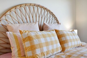 2 bedrooms, iron/ironing board, travel cot, WiFi