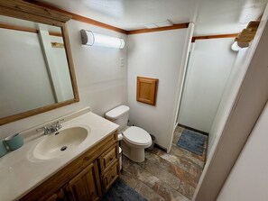 Towels, soap, shampoo, toilet paper - Relaxing 3BR Cabin on Blue Dog Lake I Screened Porch I Fireplace I Lakefront (Waubay)