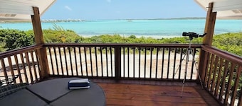 Sunny Flamingo - Quaint 3-bedroom home on a peaceful bay minutes frm Georgetown