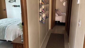 2 chambres, bureau, Wi-Fi gratuit, draps fournis