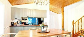 Fairway Retreat: hot tub, pool, outdoor bar, gym & fire pit. 1 mile to downtown