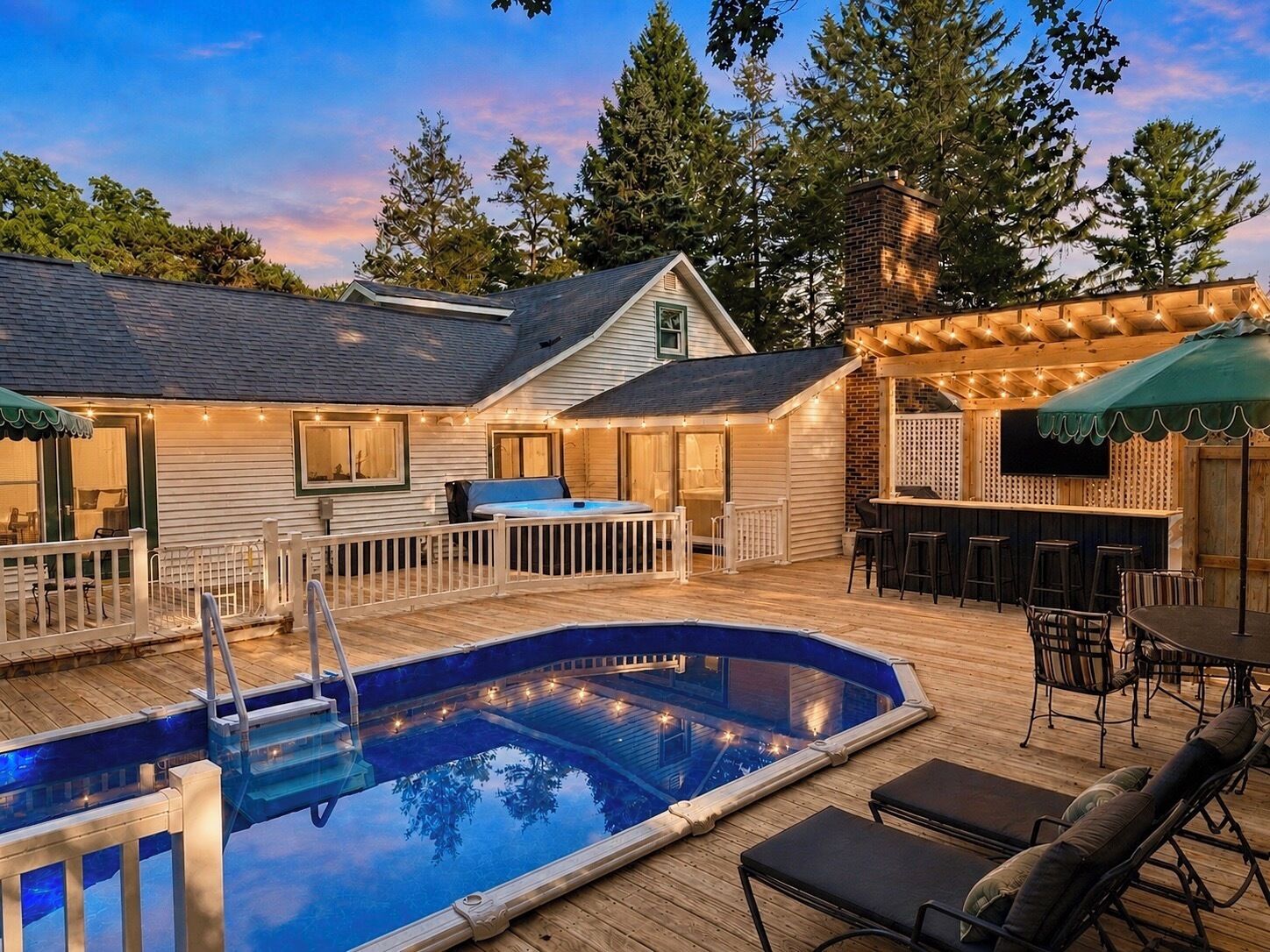 Outdoor pool, a heated pool