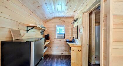 NEW Donnell Pond Cabin, free kayaks, hiking, fishing