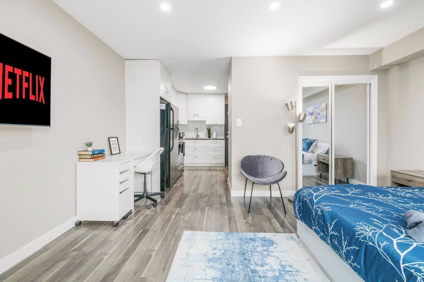 1 bedroom, desk, iron/ironing board, WiFi