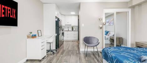 1 bedroom, desk, iron/ironing board, WiFi
