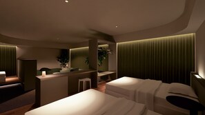 Deluxe-Dreibettzimmer, Nichtraucher | Zimmersafe, Verdunkelungsvorhänge, kostenloses WLAN, Bettwäsche