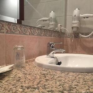 Bathroom - DST Hotel Alonso de Monroy (Belvis de Monroy)