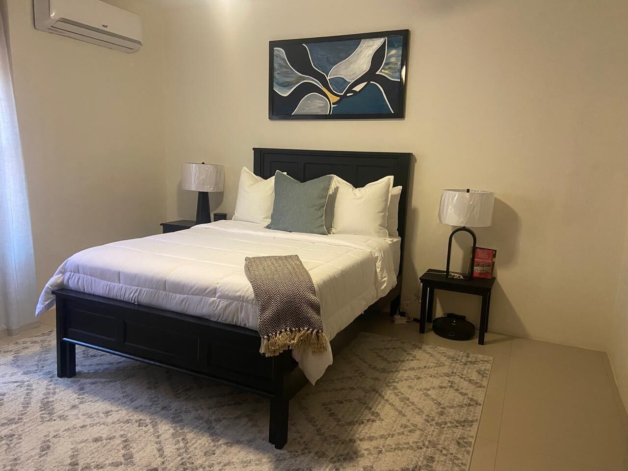 1 habitación, tabla de planchar con plancha, wifi y ropa de cama 