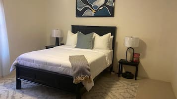 1 habitación, tabla de planchar con plancha, wifi y ropa de cama