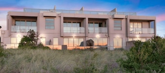 Bonbeach Retreat by Ready Set Stay - 2 Bedroom, Family Friendly Apartment