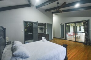 3 Bedroom Villa - Tropical Villa  | Iron/ironing board, bed sheets - Tropical Island Breeze (Savusavu)