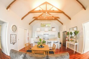 2 Bedroom Beachfront Villa with Pool | Dining - Tropical Island Breeze (Fiji Islands)