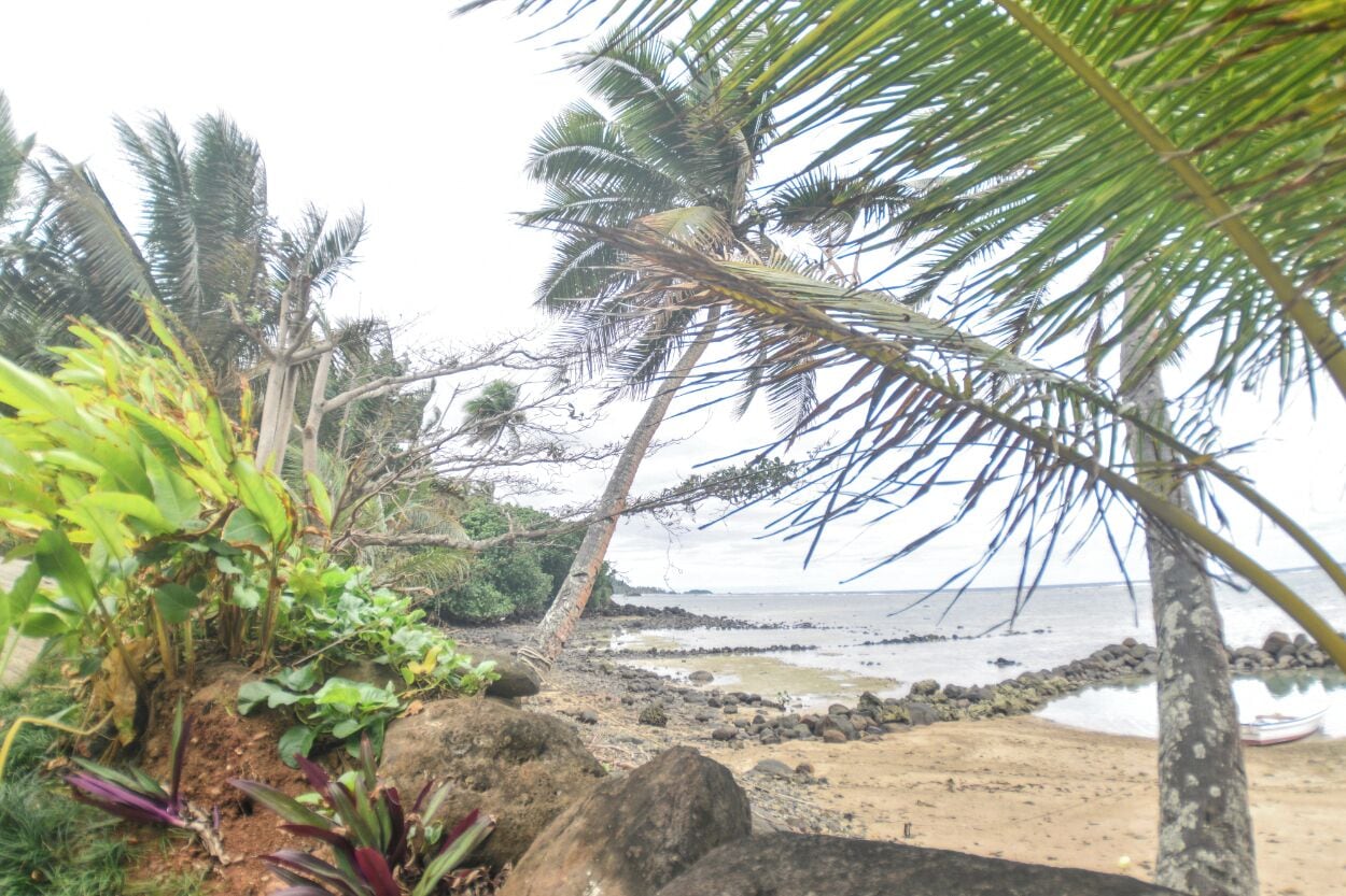 2 Bedroom Beachfront Villa with Pool | Beach