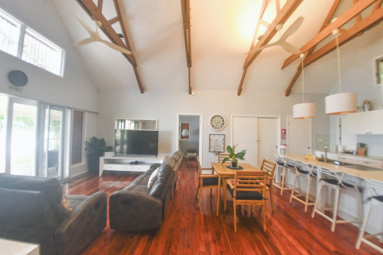 2 Bedroom Beachfront Villa with Pool | Interior