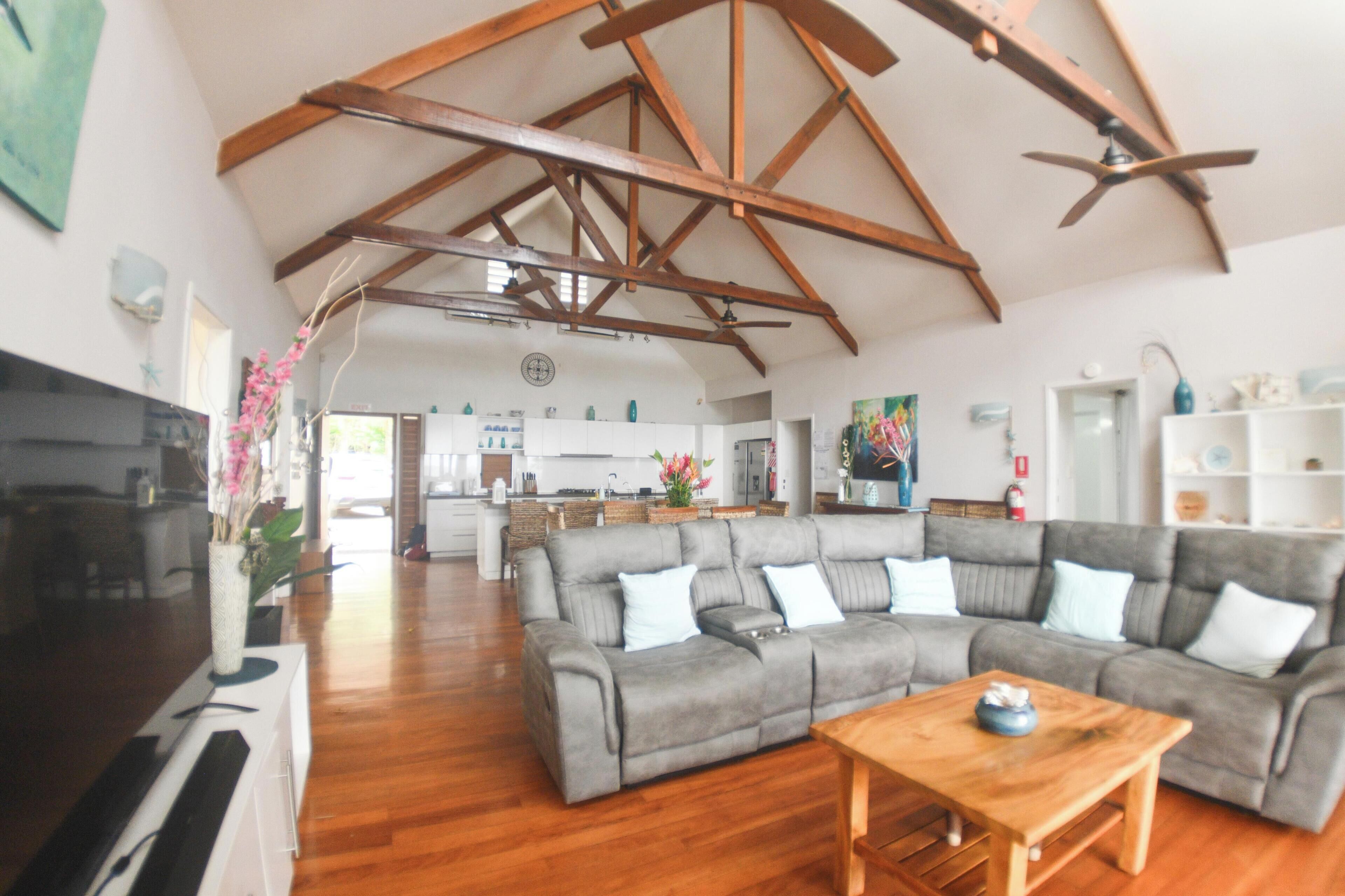 4 Bedroom Ocean View Villa with Pool | 熨斗/熨衣板、床单