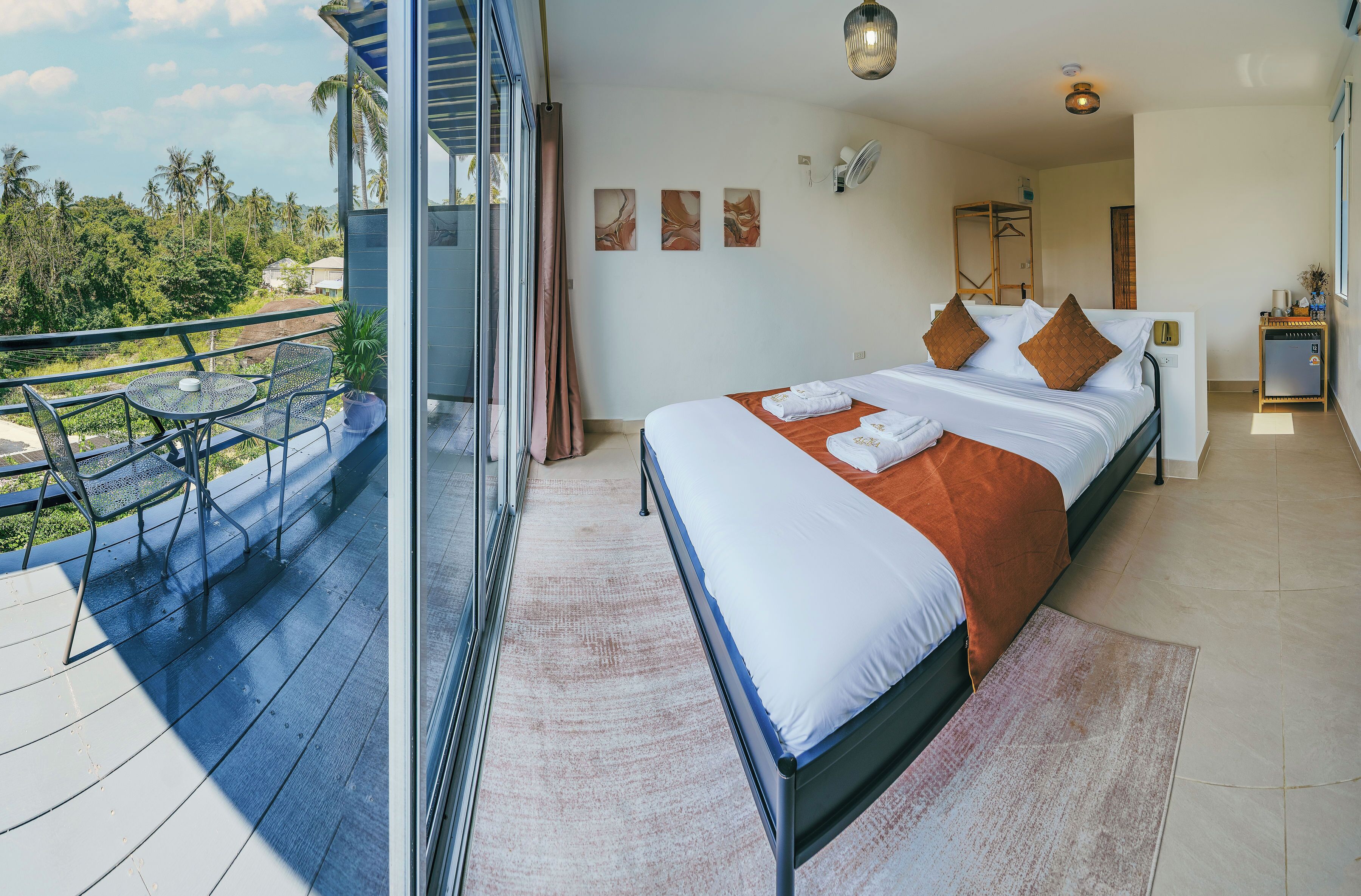 Chambre Double, balcon | Coffres-forts dans les chambres, rideaux occultants