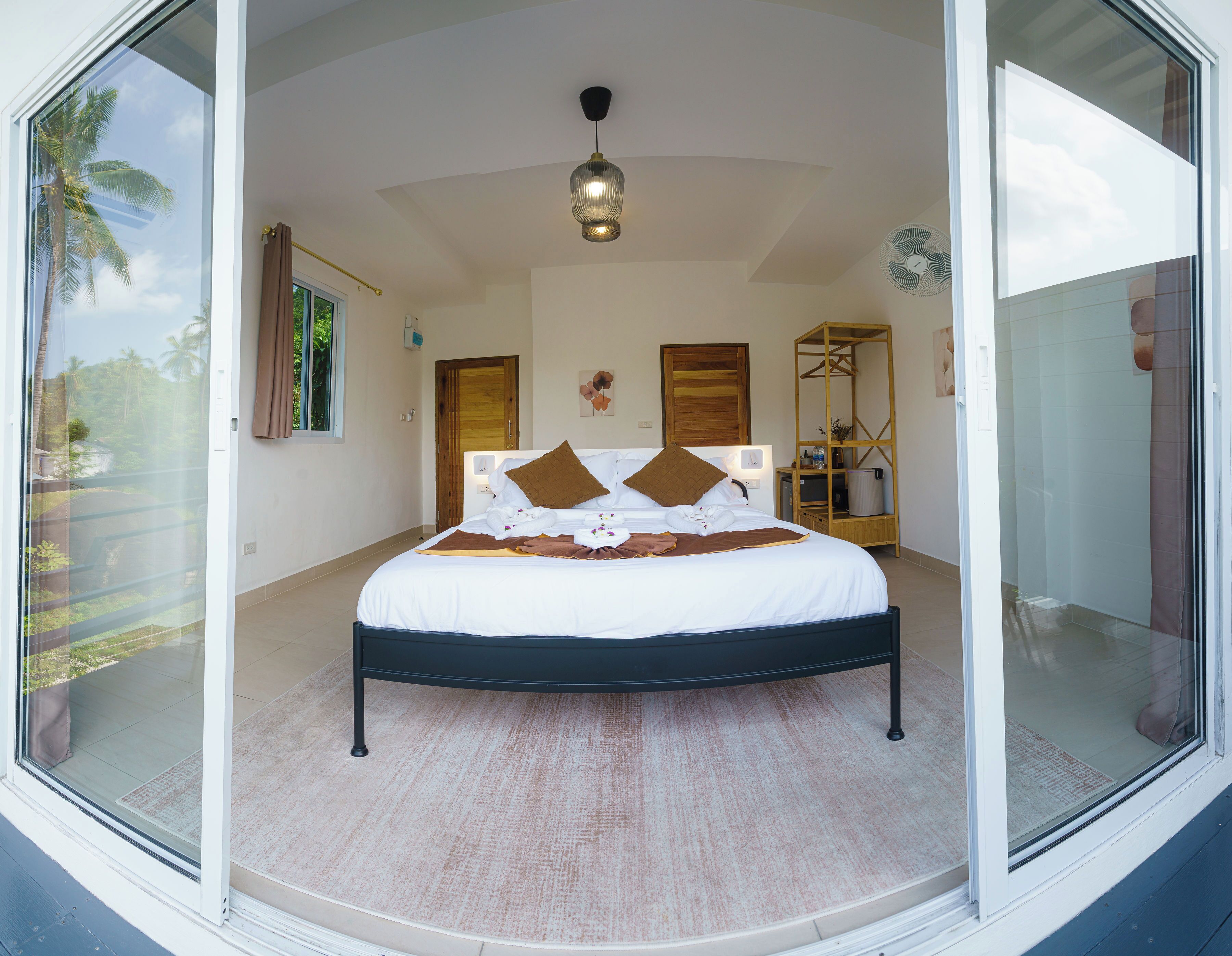 Chambre Double, balcon | Coffres-forts dans les chambres, rideaux occultants