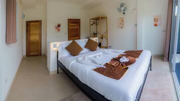 Double Room, Balcony | In-room safe, blackout drapes, iron/ironing board (on request)