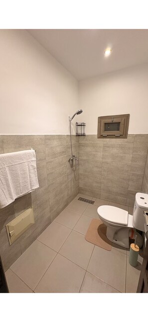 Shower, hair dryer, towels, soap - Villa Sylvester, Essaouira (Essaouira)