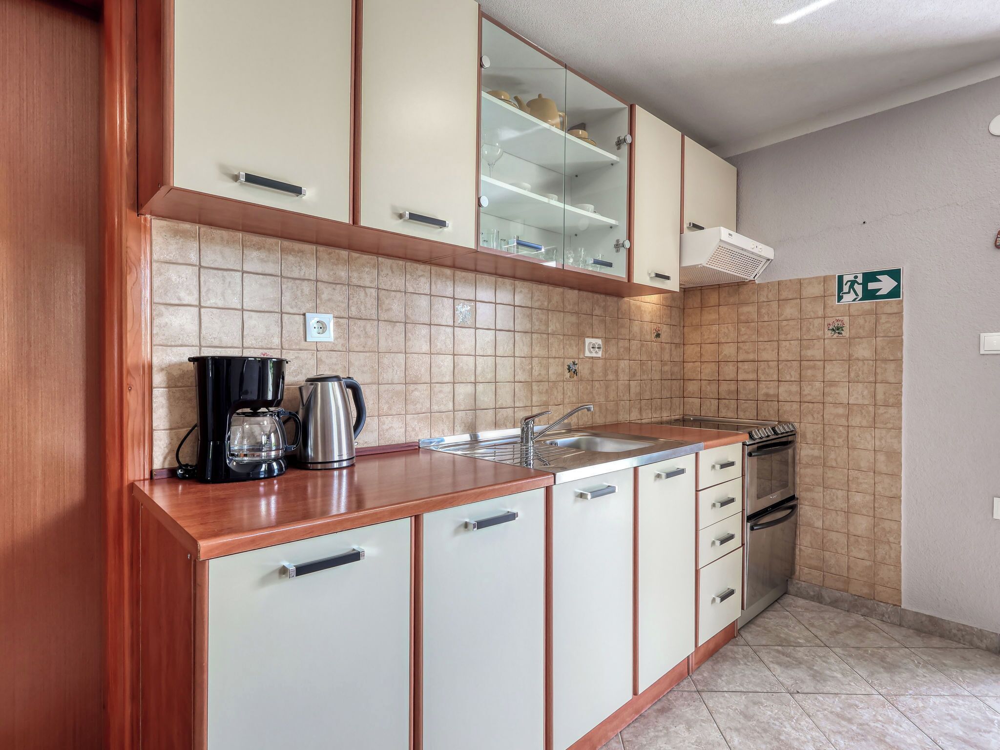 Fridge, oven, cookware/dishes/utensils