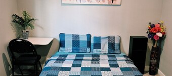 Spacious Private Suite | Ocean, Mountains, Trails, Restaurants, Stores in mins