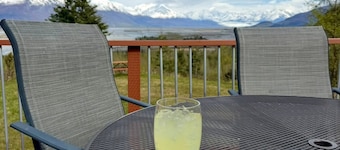 Knik Glacier view cabin