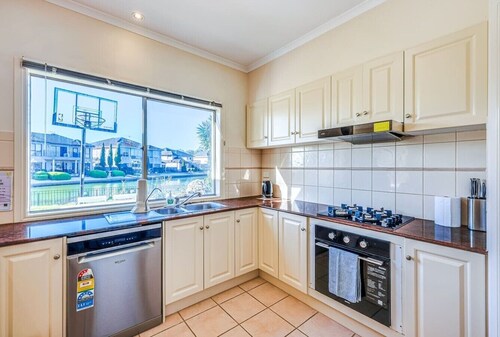 StayAU Sunset 2-Story Lakeside Oasis w/Scenic Yard