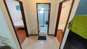 Iron/ironing board, WiFi (free), bed sheets
