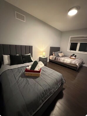 6 bedrooms, free WiFi, bed sheets