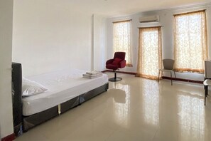 Room - Hotel O near Nagoya Hill Mall formerly J (Batam)