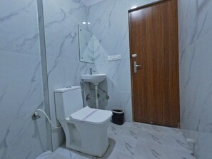 Deluxe Double Room | Bilik Mandi