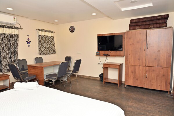Hotel Ganesh Mahalakshmi Inn - Guntur
