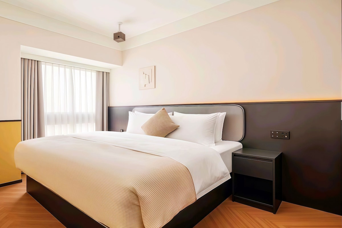 Suite de lujo, vista a la ciudad | Sábanas de algodón egipcio, ropa de cama de alta calidad y edredón