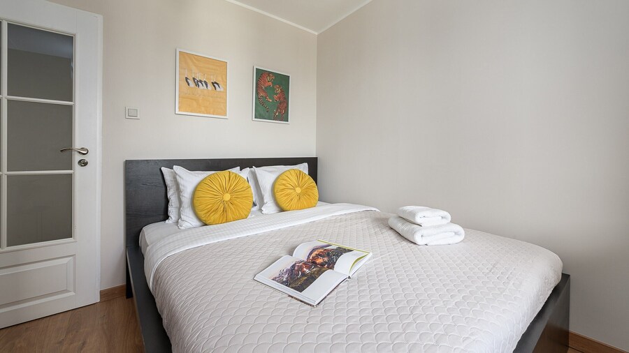Lumina 3-room Apartment Parking near PGE