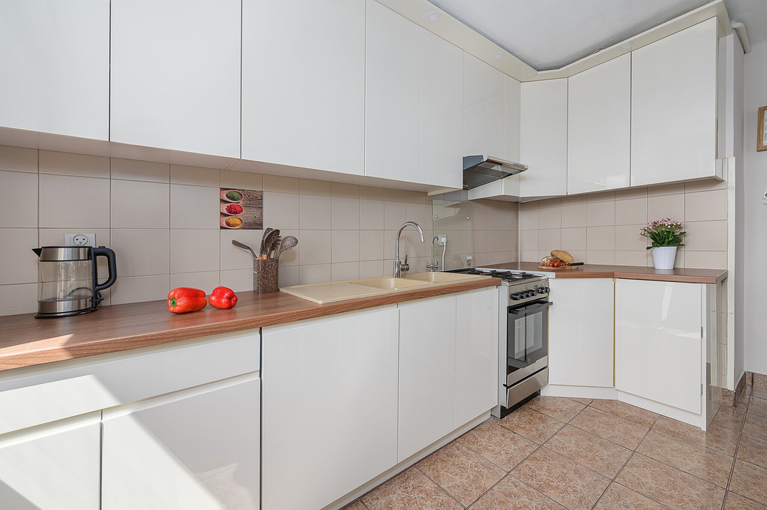 Comfort Apartment, 2 Bedrooms, City View | Private kitchen | Electric kettle, high chair, griddle, cleaning supplies