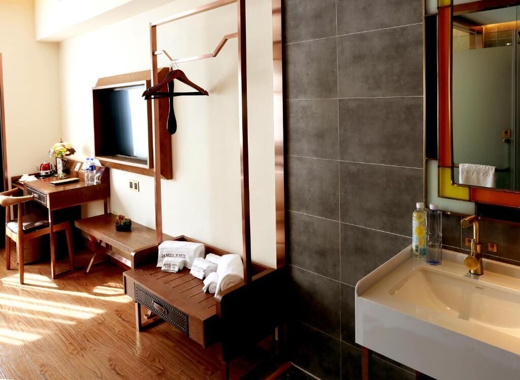 Habitación doble Confort, 1 cama Queen size, para no fumadores | Interior
