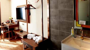 Habitación doble Confort, 1 cama Queen size, para no fumadores | Interior